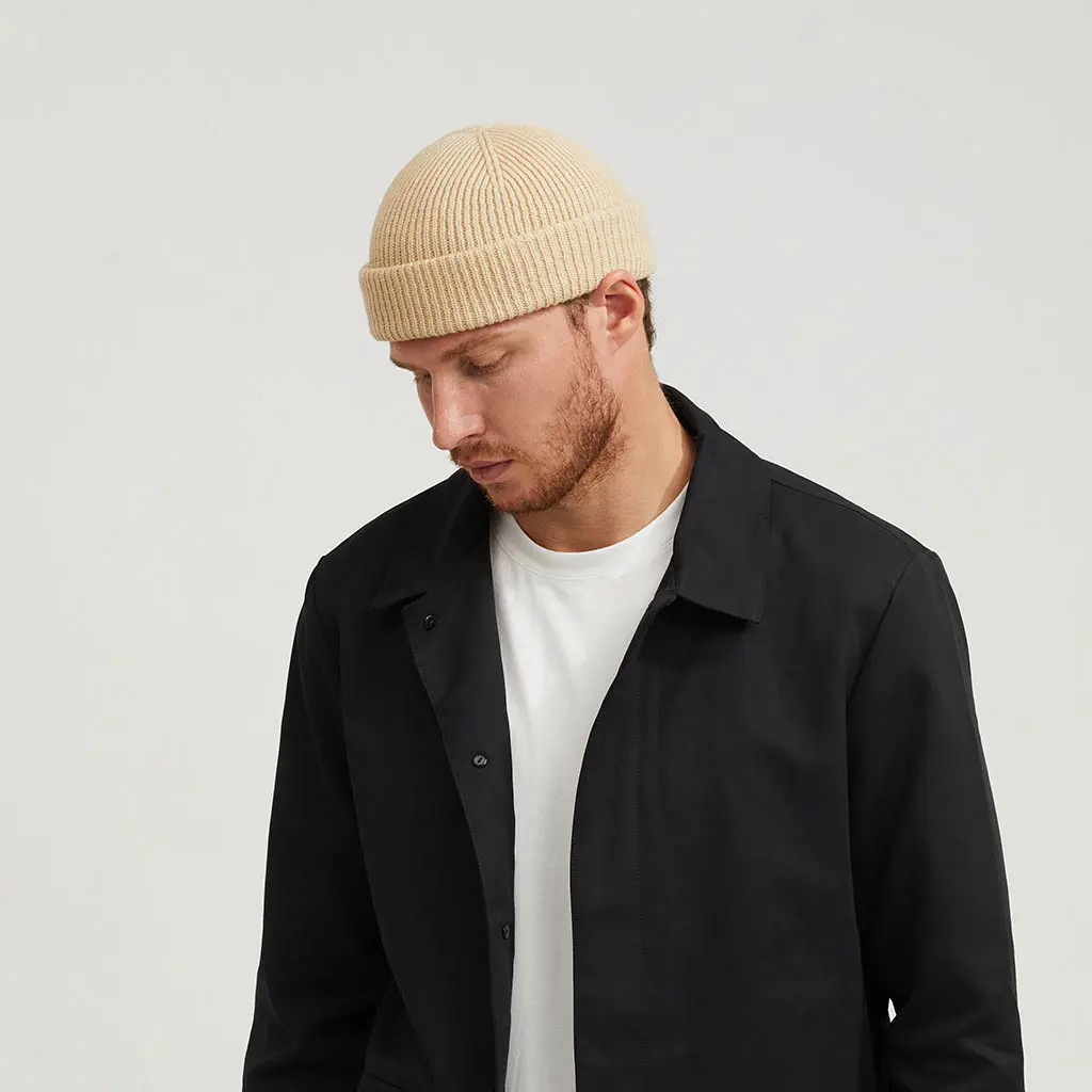 BEIGE SHORT BEANIE - Image 4