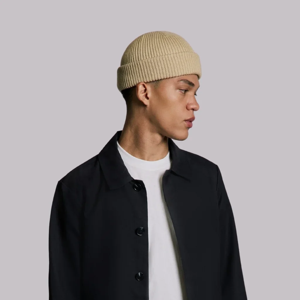BEIGE SHORT BEANIE - Image 8