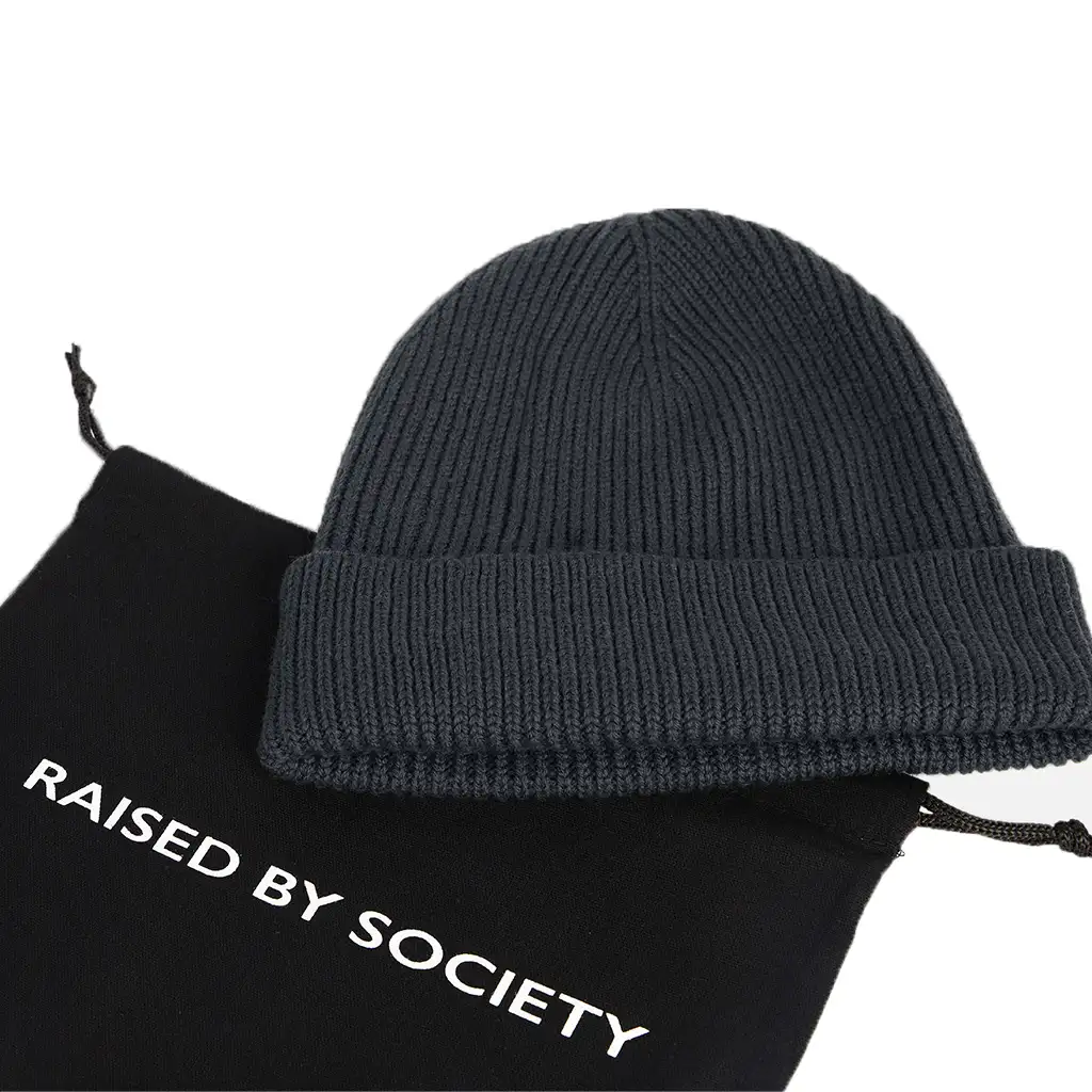 CHARCOAL SHORT BEANIE - Image 4