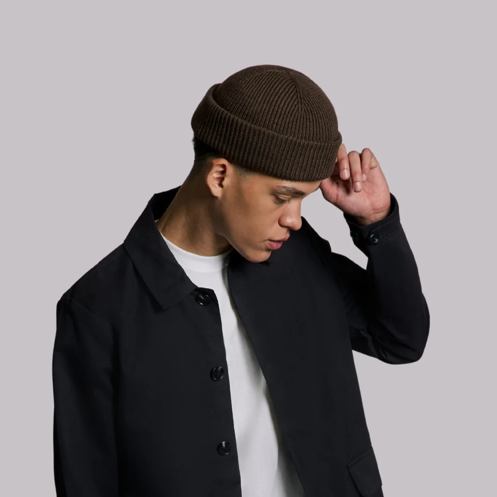 COFFEE BROWN SHORT BEANIE - Image 8