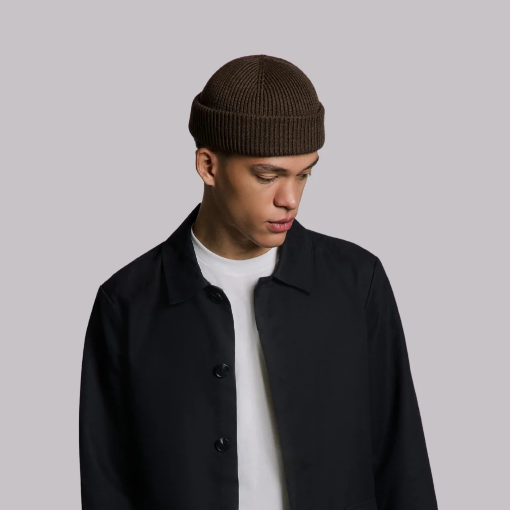 COFFEE BROWN SHORT BEANIE - Image 9