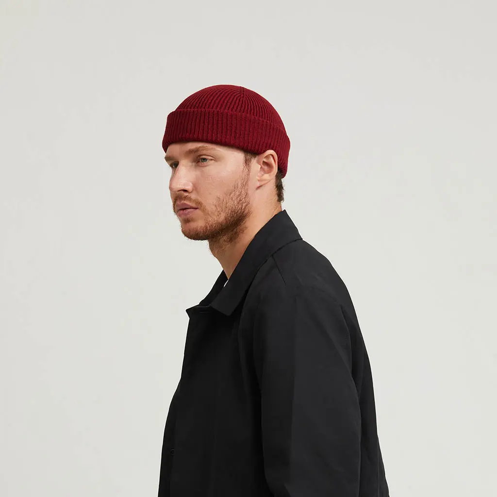 WINE RED SHORT BEANIE - Image 3