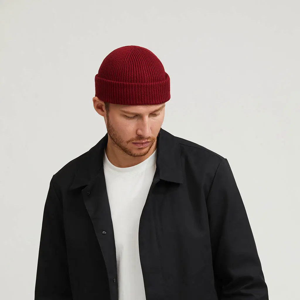 WINE RED SHORT BEANIE - Image 4